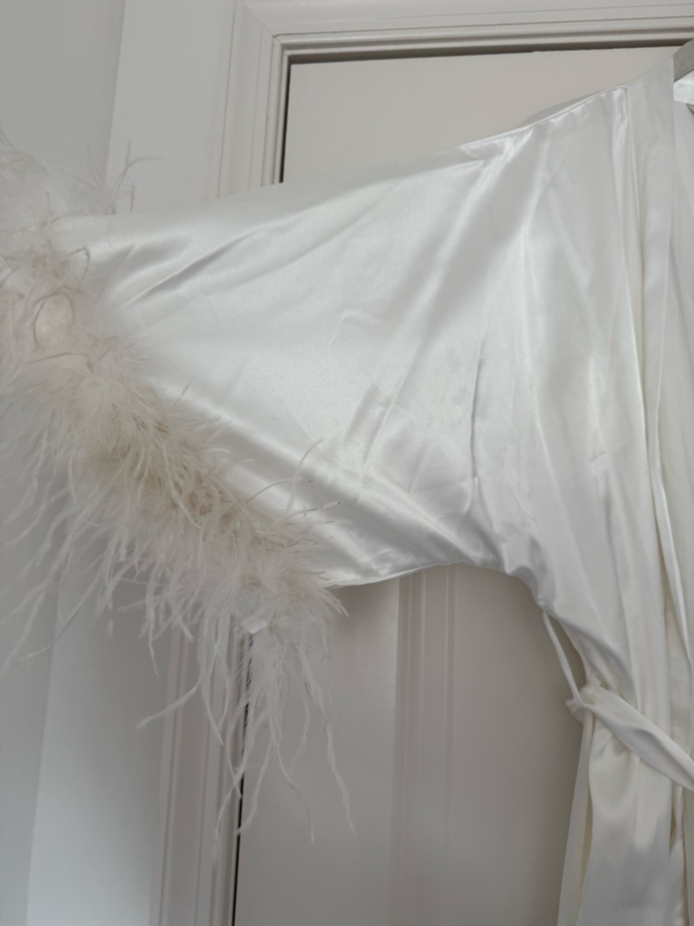 White Robe with Ostrich Feather Trim NWT. OS - Picture 3 of 5
